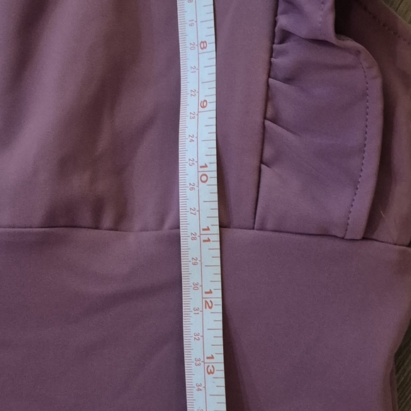 Mauve Ruffled SpandexTop. - Picture 8 of 9